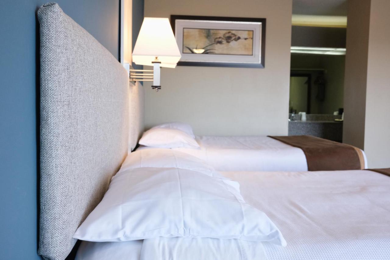 Regency Inn Of Eddyville Kuttawa Buitenkant foto